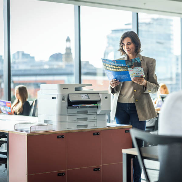 Brother MFC-J6977DW imprimante à jet d'encre multifonction A3 avec wifi (4 en 1) 834056 - 4