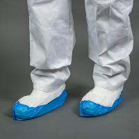 HY@PRO non-tissé/CPE couvre-chaussures antidérapants (50 pièces) - blanc/bleu SHY00557 HY@PRO non-tissé/CPE couvre-chaussures antidérapants (50 pièces) - blanc/bleu SHY00557