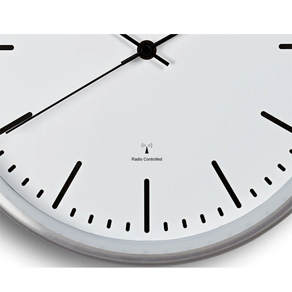 Maul Fly horloge murale radiocommandée en aluminium avec cadran blanc (Ø 30,5 cm) - gris argenté 9063402 402517 - 3