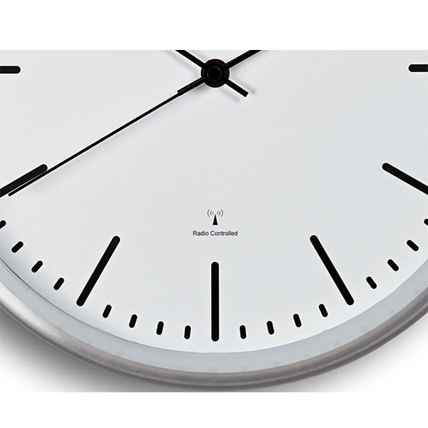 Maul MAULfly horloge murale radiocommandée en aluminium avec cadran blanc (Ø 30,5 cm) - gris argenté 9063402 402517 - 3