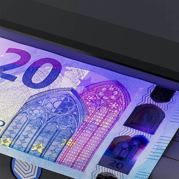 Safescan 55 UV LED détecteur de faux billets  - noir 219118 - 2
