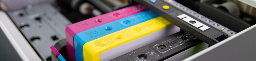kleurencartridges in een inkjetprinter